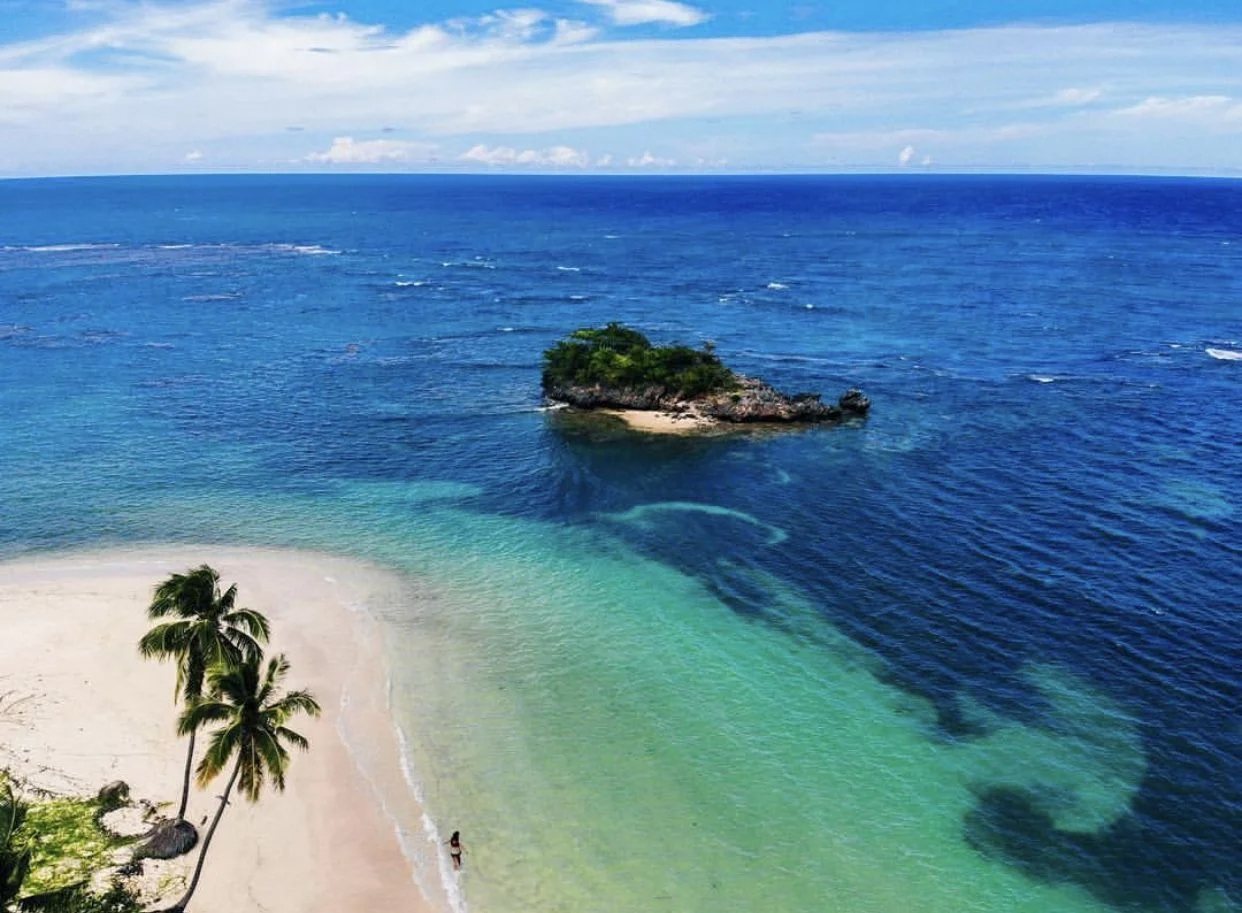Small islet near Playa Ermitaño